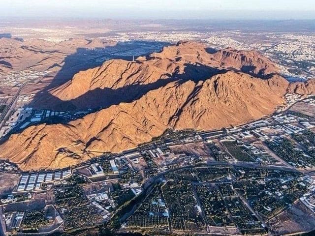 أُحد - جبل من التاريخ